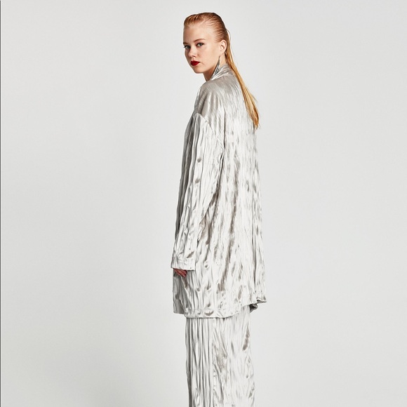 Zara Oversized Velvet Blazer - Picture 2 of 6